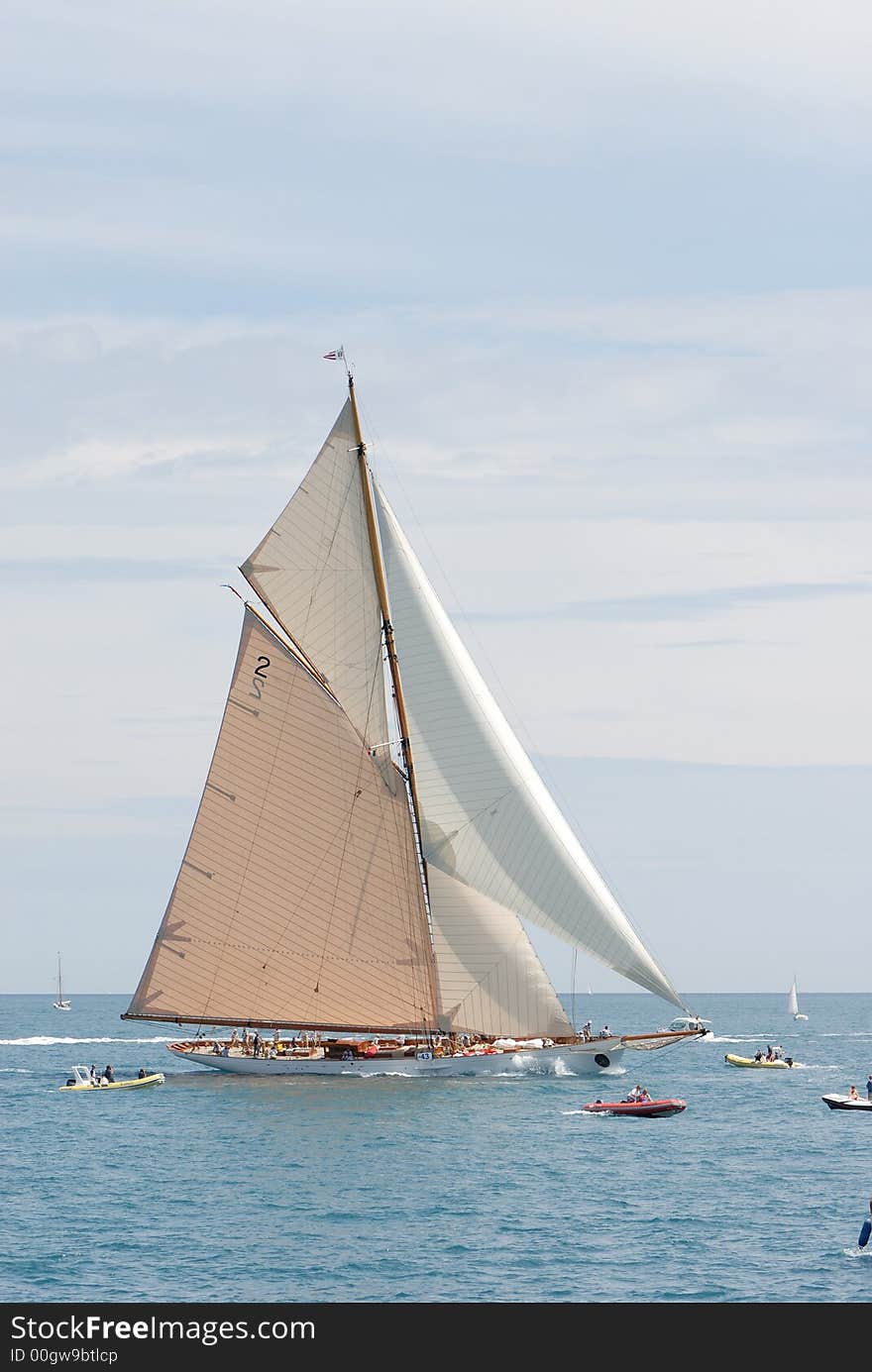 The Antibes ships races