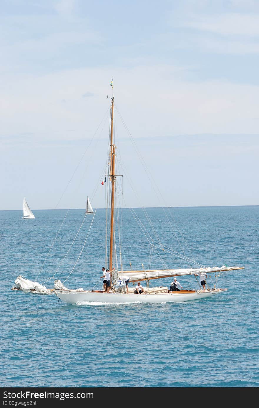 The Antibes ships races