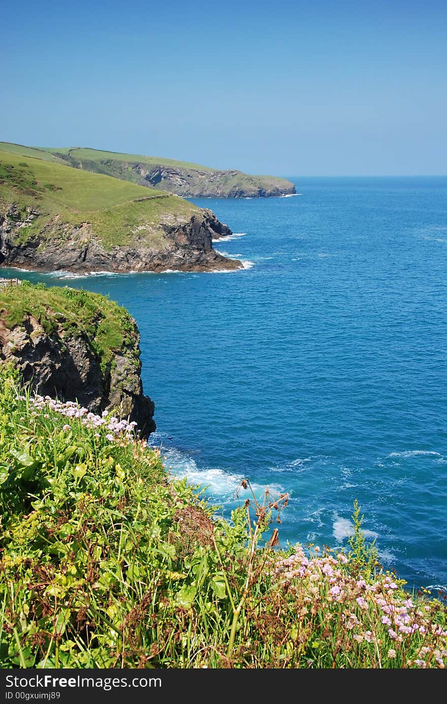 Rocky shore in Port Isaak, Cornwall, UK. Rocky shore in Port Isaak, Cornwall, UK