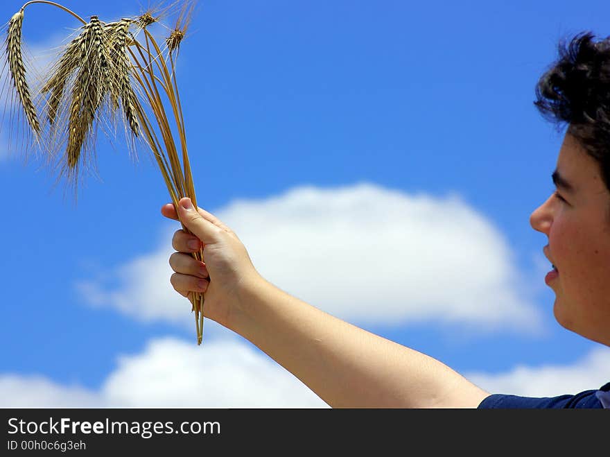 Young man raises gravy of spikes. Young man raises gravy of spikes