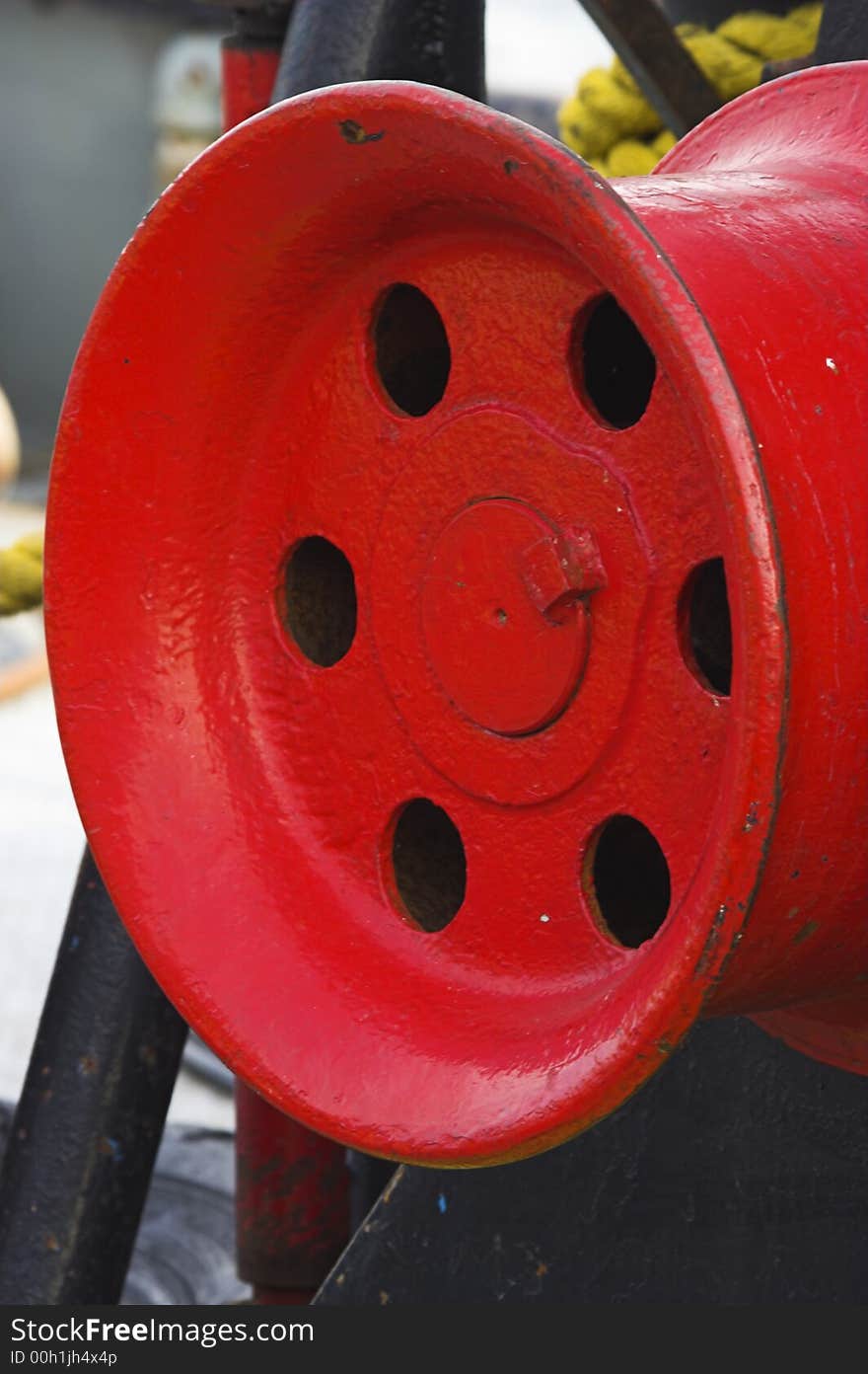 Rope wheel on a boat