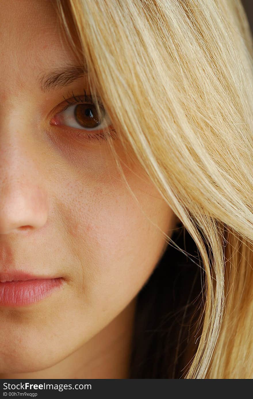 Portrait Blondy Girl with brown eyes