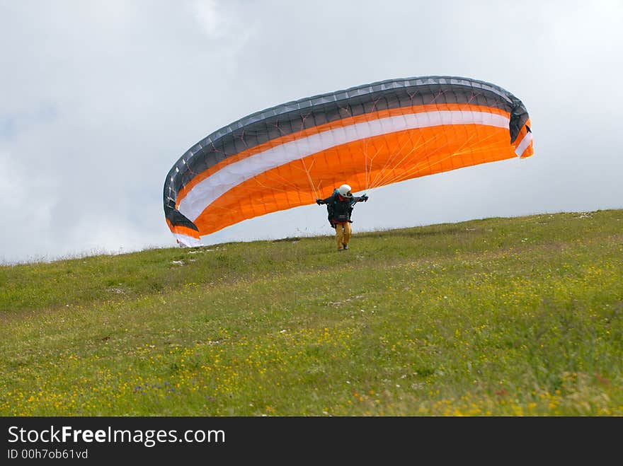 Take-off run of the paraplane. Take-off run of the paraplane