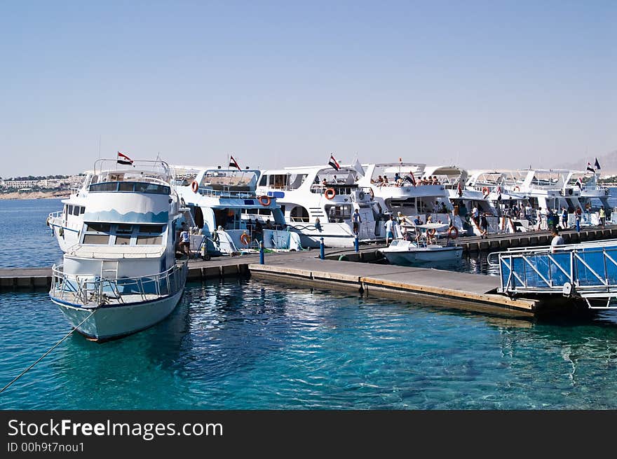 Egyptian boats on the berth re