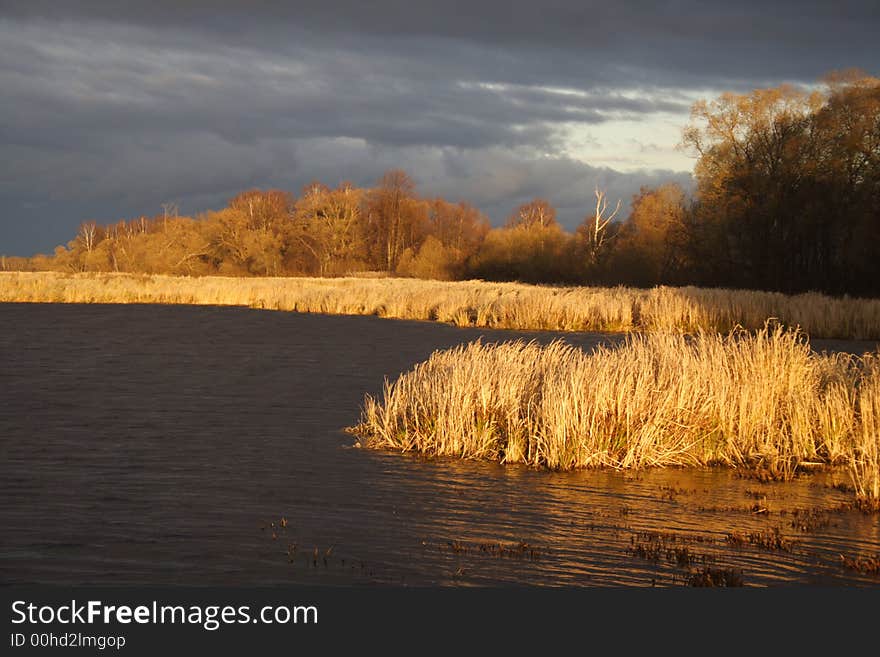 Autumn.   The whole day blew a cool wind. Sun leave because of clouds on several minutes.