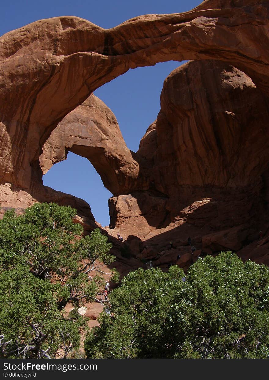 Double natural stone arch