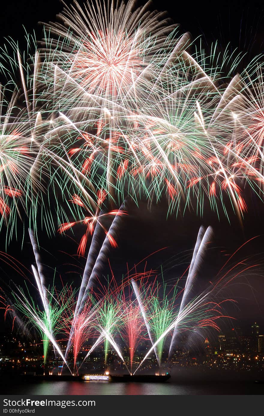 Flower Shaped Fireworks at Lake Union