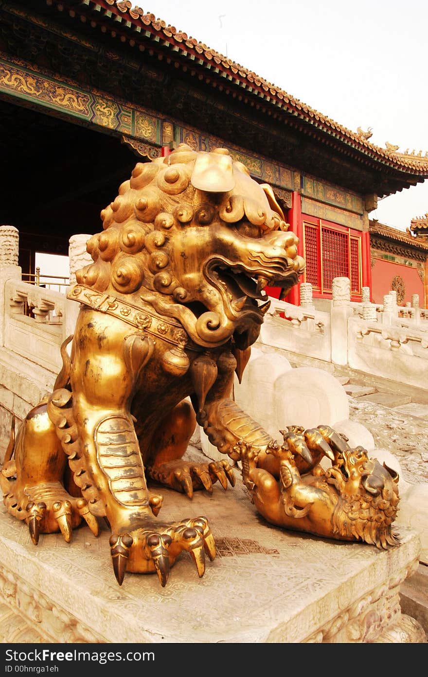 Antique art - pagoda with lion on the entrance