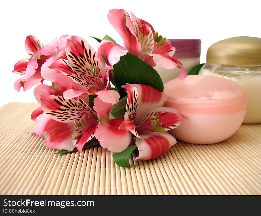 Cosmetic moisturizing cream with flowers