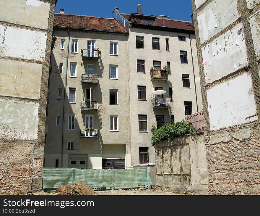 Buildings of the early fifties. View from the backyard. Buildings of the early fifties. View from the backyard.