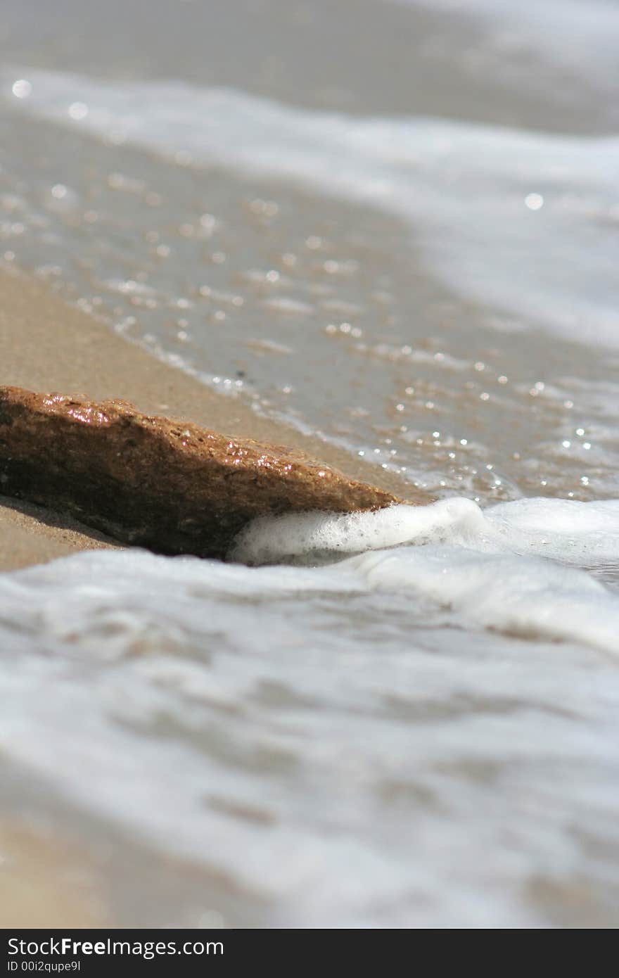 Gentle wave at coast