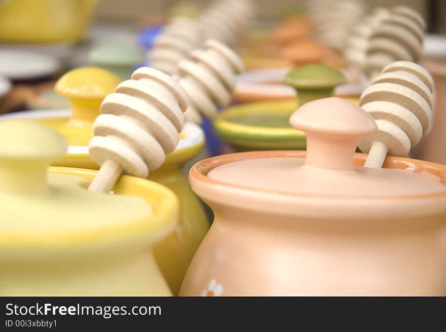 Cups for storing honey