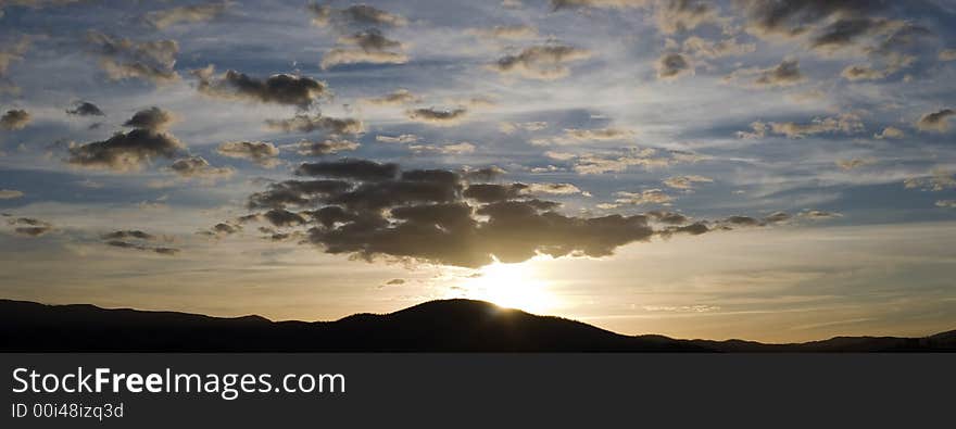 Sunset Panorama overlooking the mountains