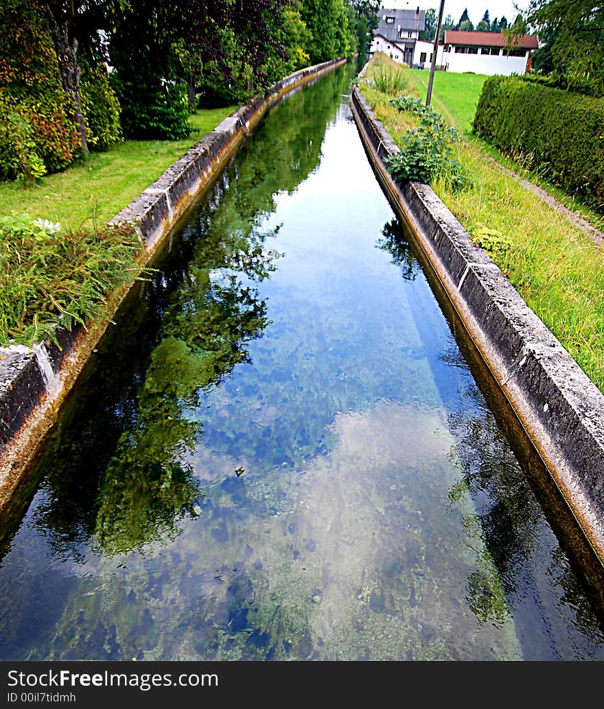 Flowing water. Nikon D 80 with 2 Seconds and Blende 32. Flowing water. Nikon D 80 with 2 Seconds and Blende 32