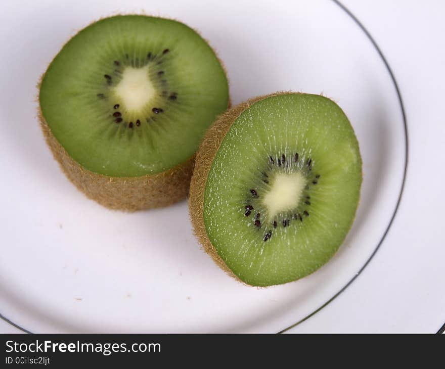 Fresh slice of kiwi fruit