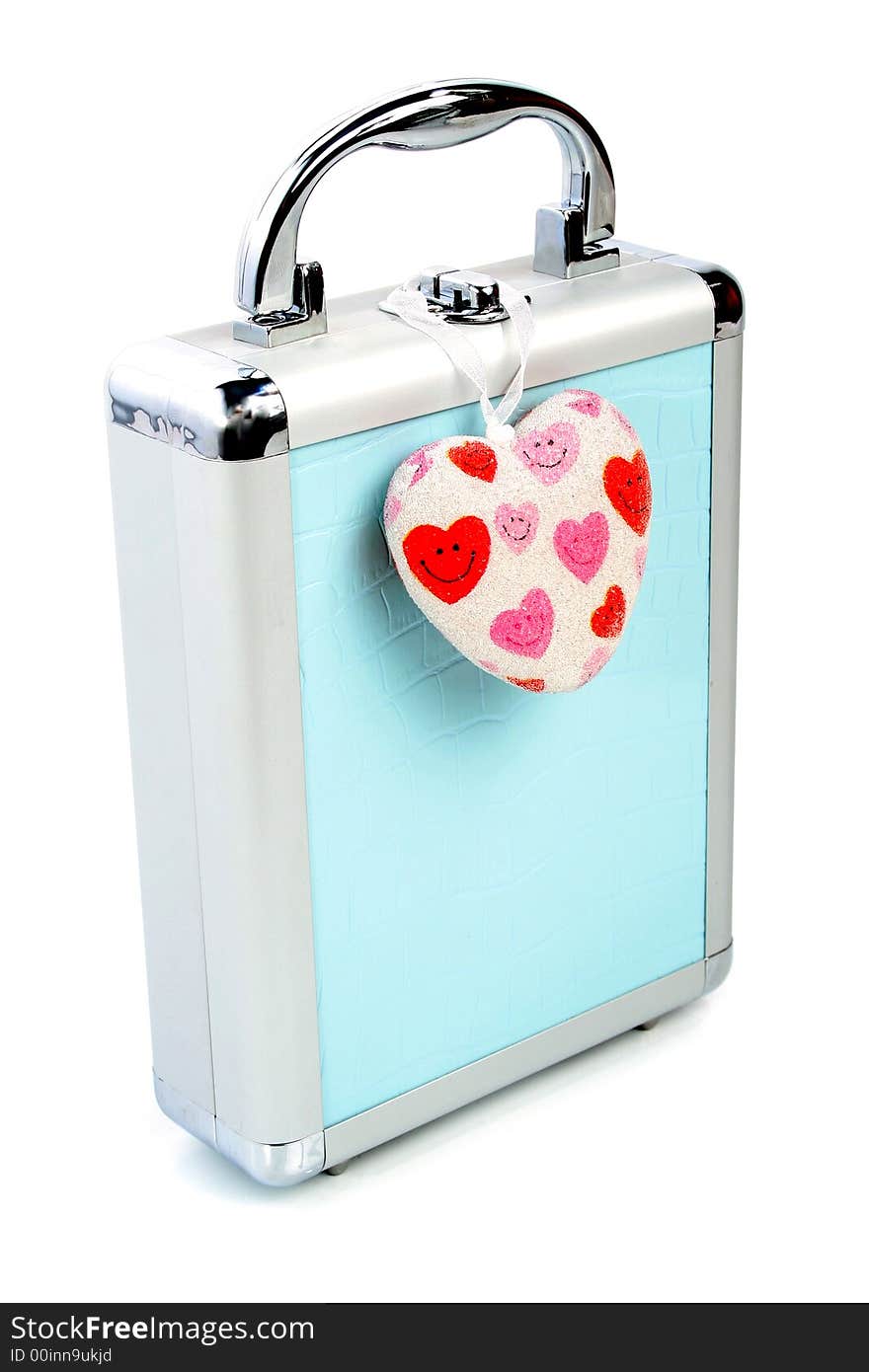 Briefcase and heart isolated 5