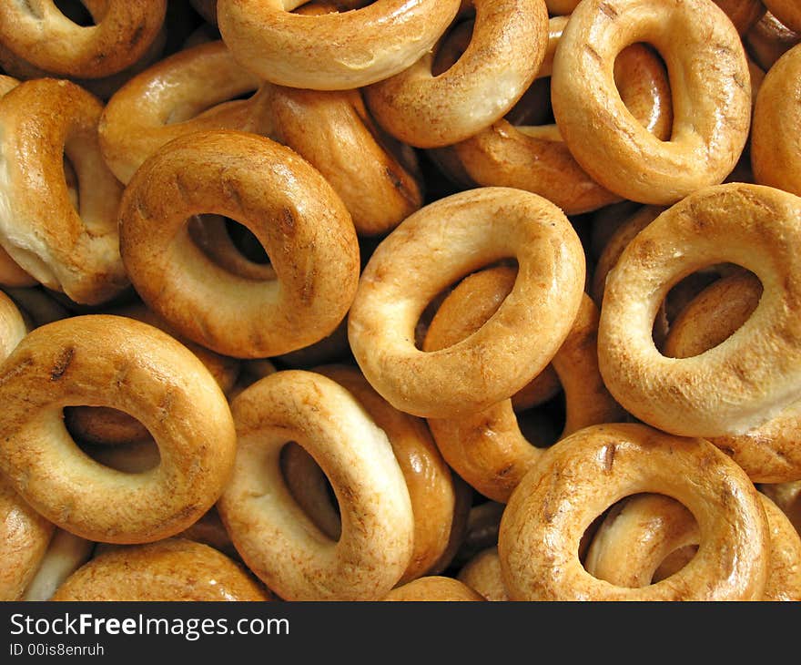 Ring-shaped cracknels