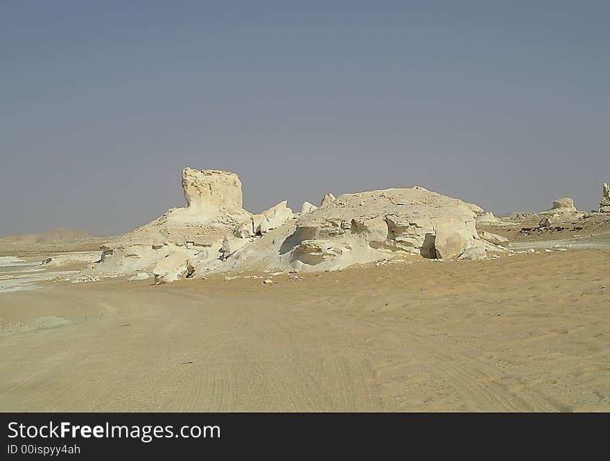 Egipt- The natural sculpture of the White Desert. Egipt- The natural sculpture of the White Desert