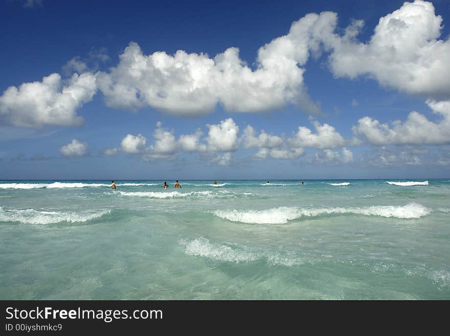 Tropical horizon on a beautifull sandy beach. Tropical horizon on a beautifull sandy beach