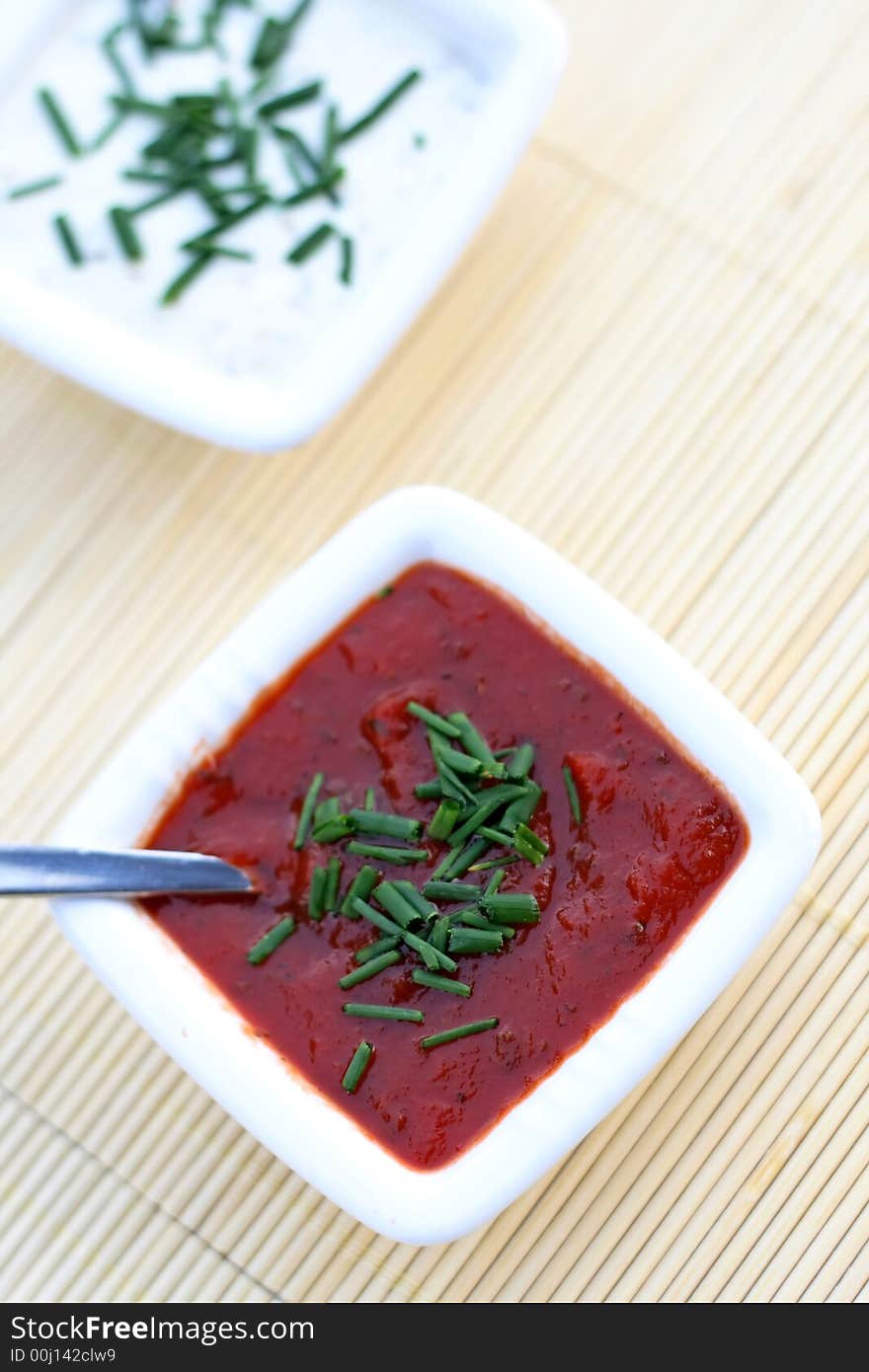 Tomato and garlic sauces with parsley