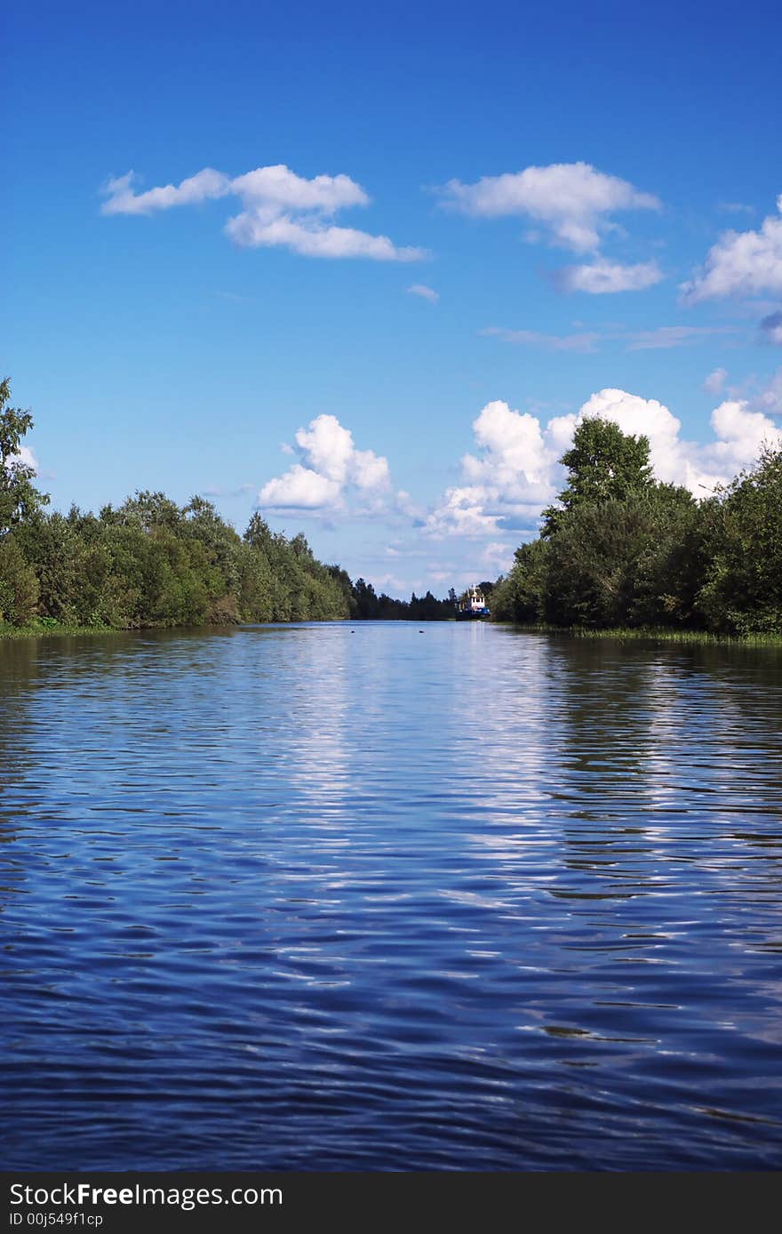 Belozersk channel
near White like
Summer Nord-West russia