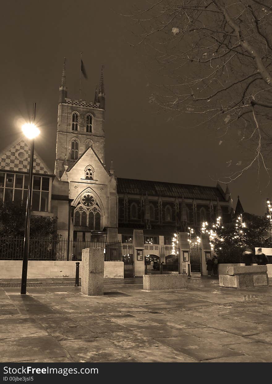 Nitght view of the Southwark Cathedral, London