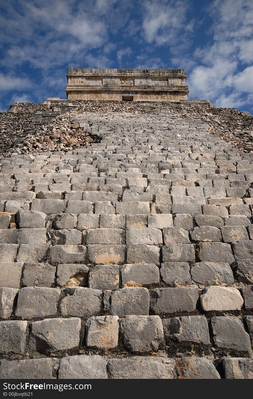 Mayan ruins at Chichen Itza