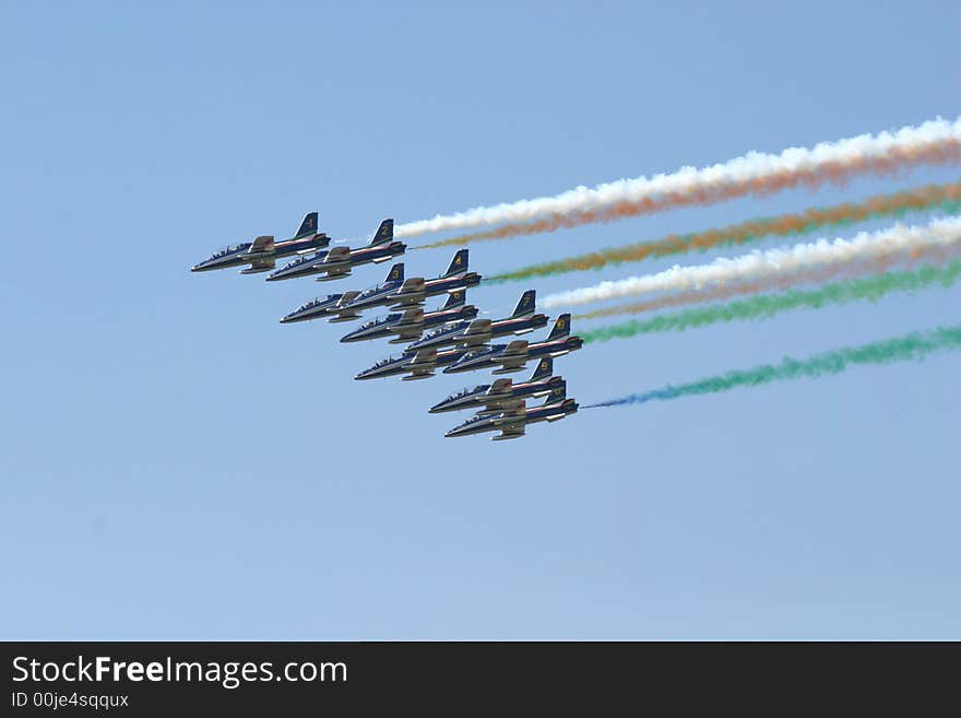 Air-show jet fromation, Photos maked during MAKS (Mezhdunarodniy Avia Kosmitcheskiy Salon) - International Aviation & Space Salon in Zhukovsky, 2005