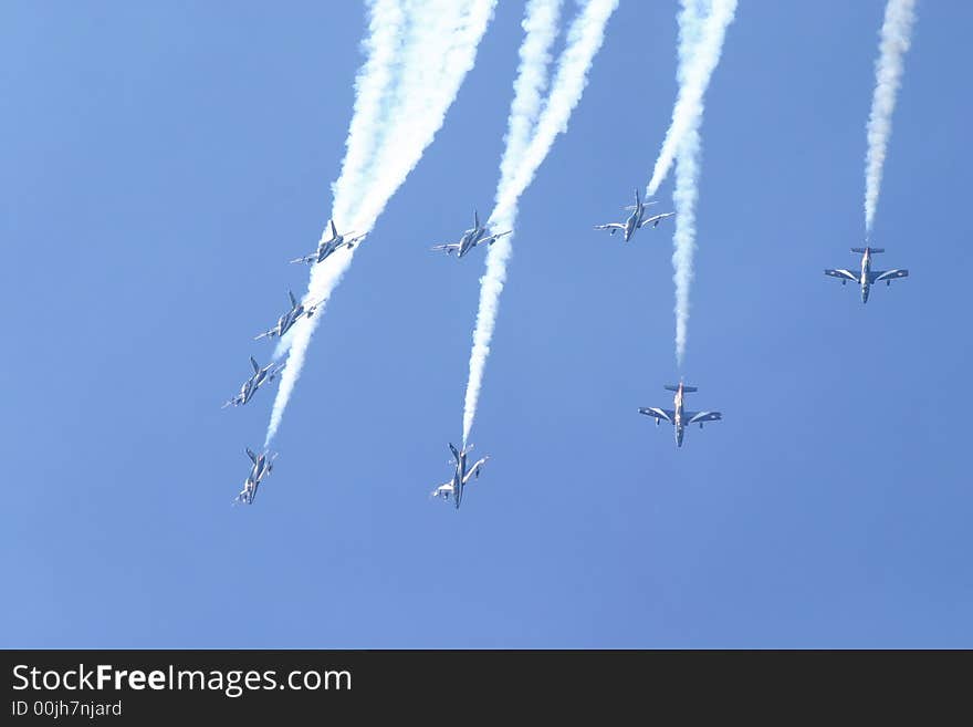 Air-show jet fromation, Photos maked during MAKS (Mezhdunarodniy Avia Kosmitcheskiy Salon) - International Aviation & Space Salon in Zhukovsky, 2005