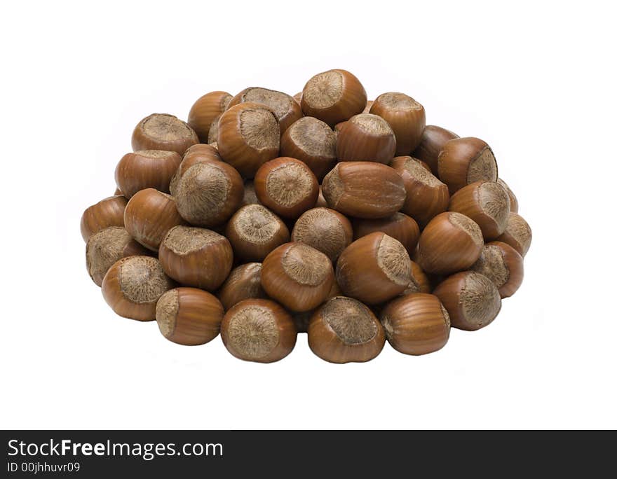 bunch of hazelnuts isolat