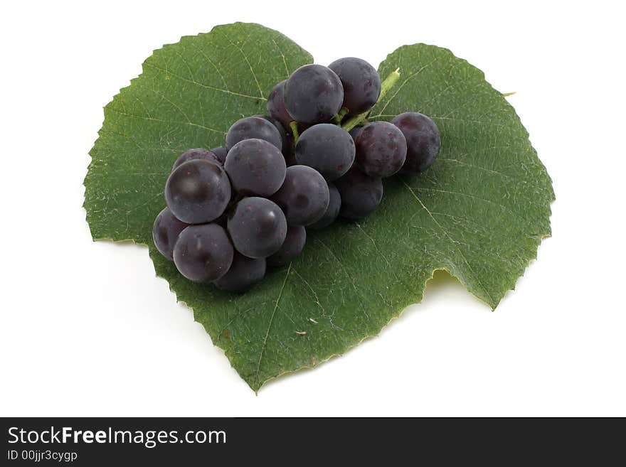 Grapes on the leaf