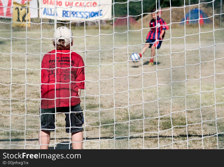 A penalty between two boys