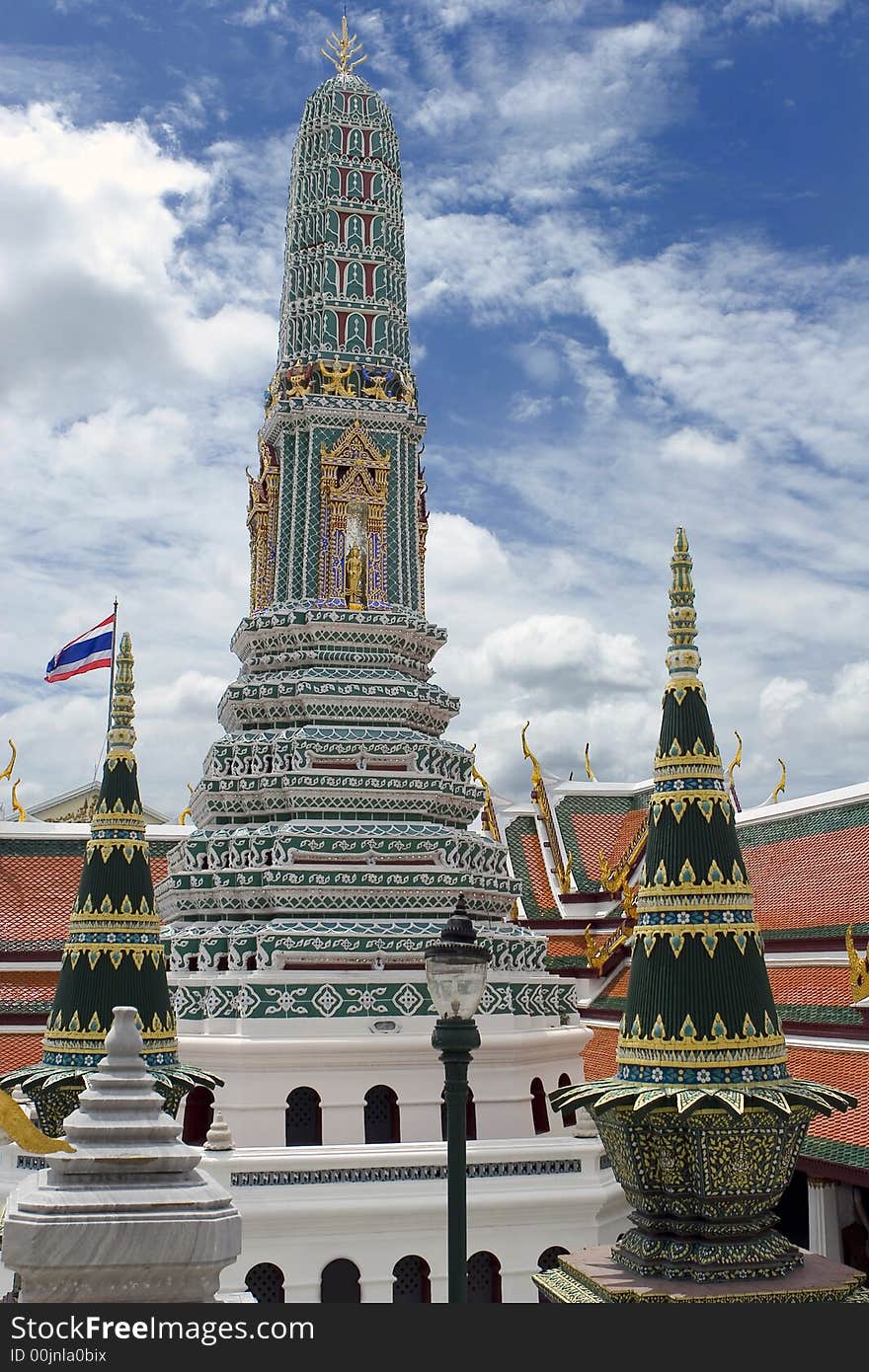 Big Statue in thailand palace with blue sky