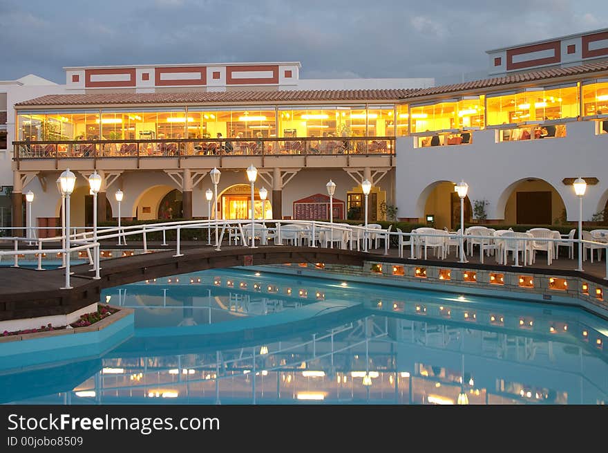 Restaurant and swimming pool