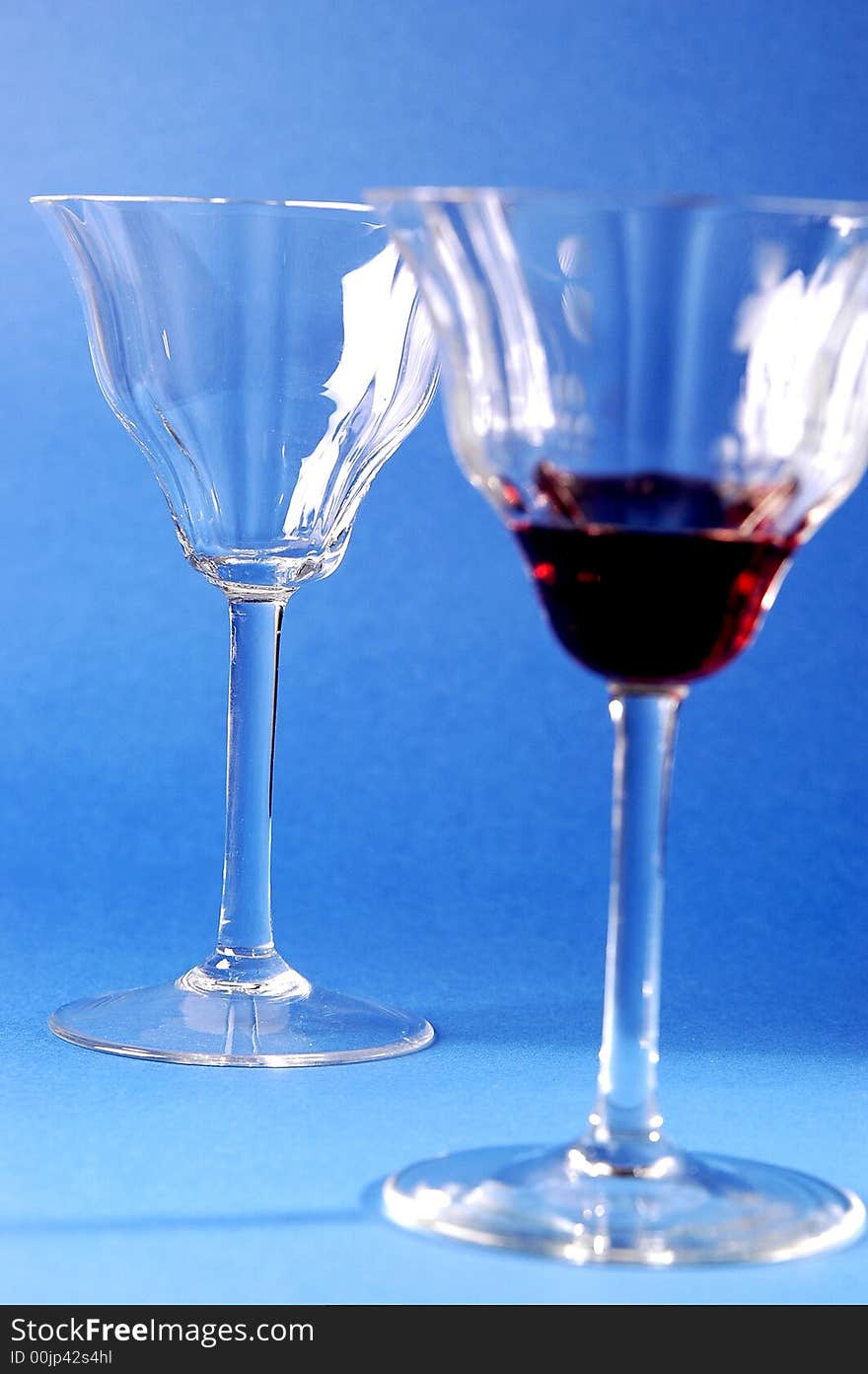 Photo of shining wine glasses