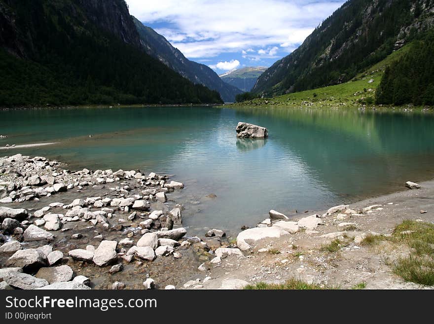 Stilluptal Lake