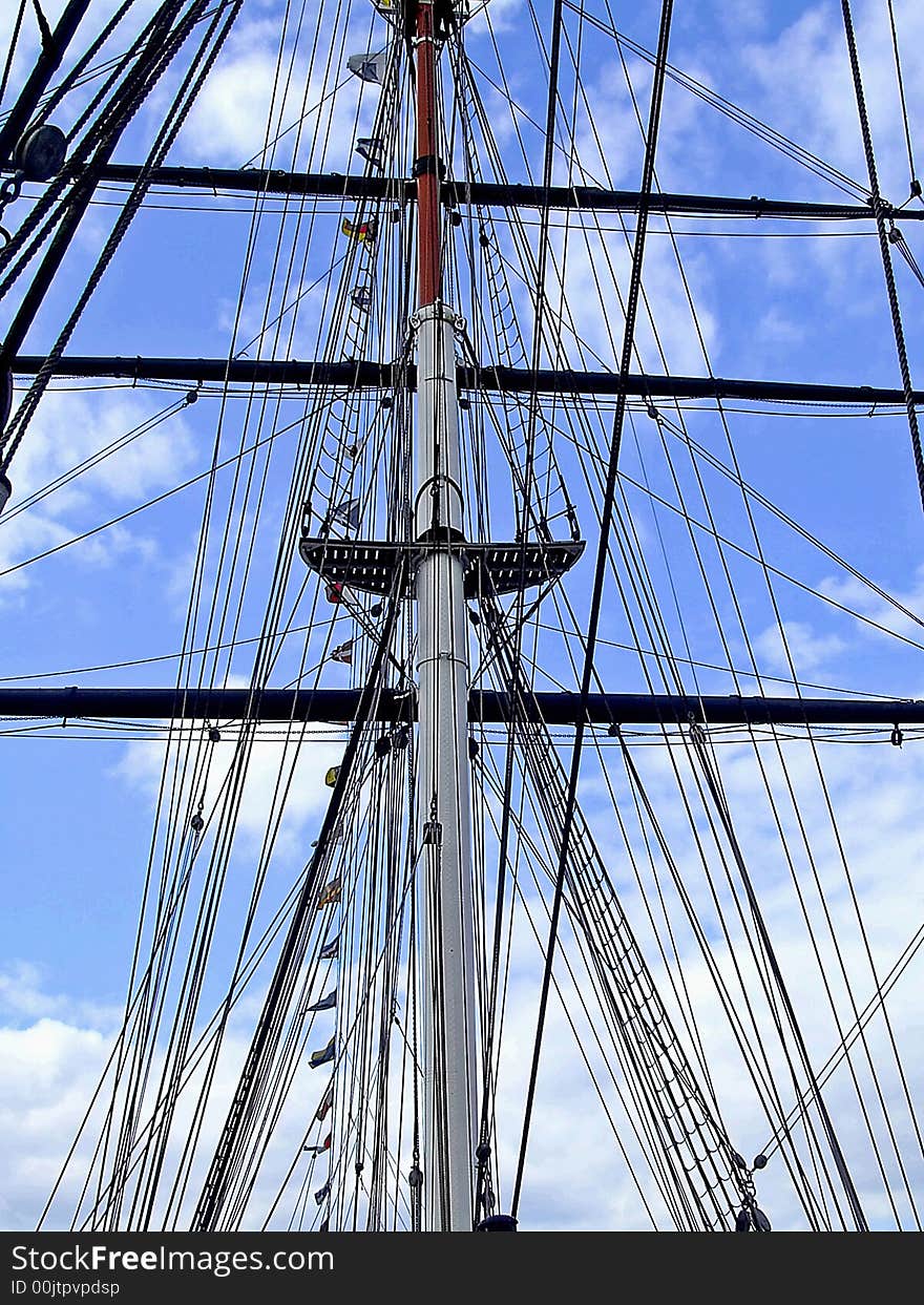 Front mast