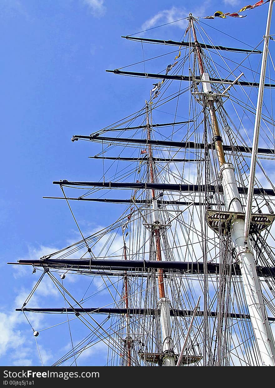 Ship mast