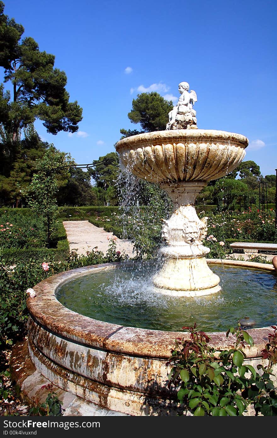 A big park in the city of madrid