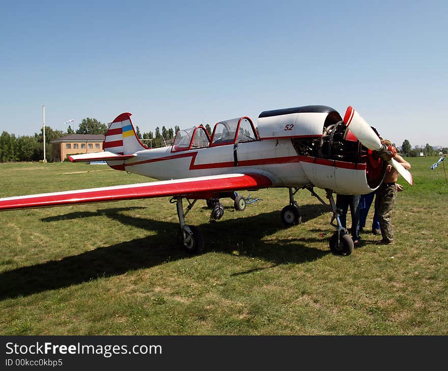 Trainer plane