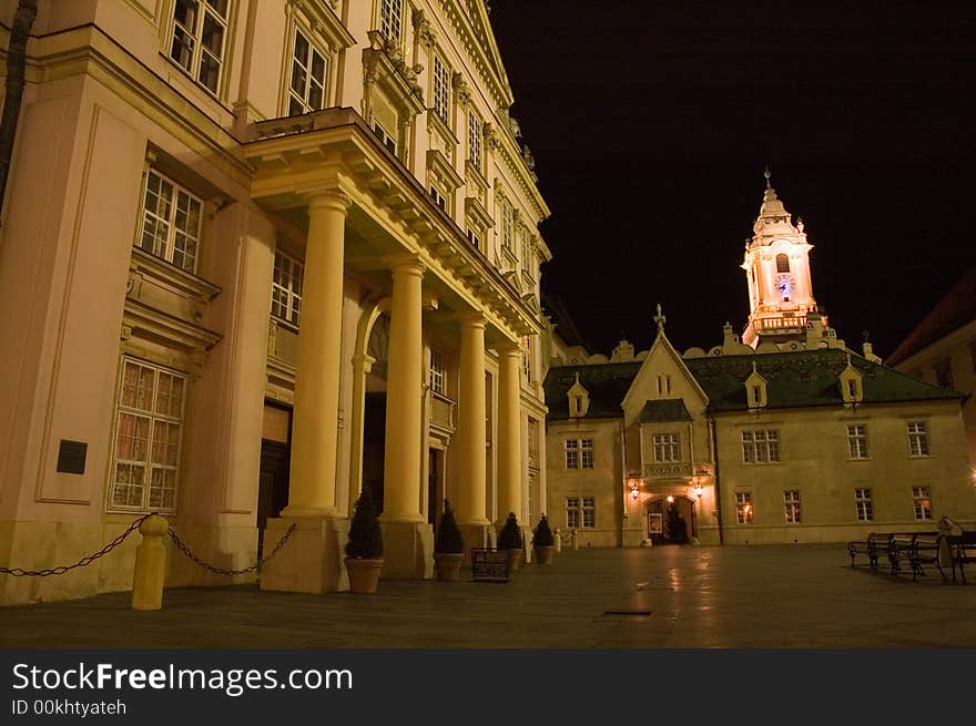 Bratislava in the night. The Primate's Palace is a neo-Classical palace in Bratislava's Old Town. It was built from 1778 to 1781 for Archbishop J�zsef Batthy�ny, after the design of architect Melchior Hefele. The palace and its most famous chamber, the Hall of Mirrors, have played host to many significant events.