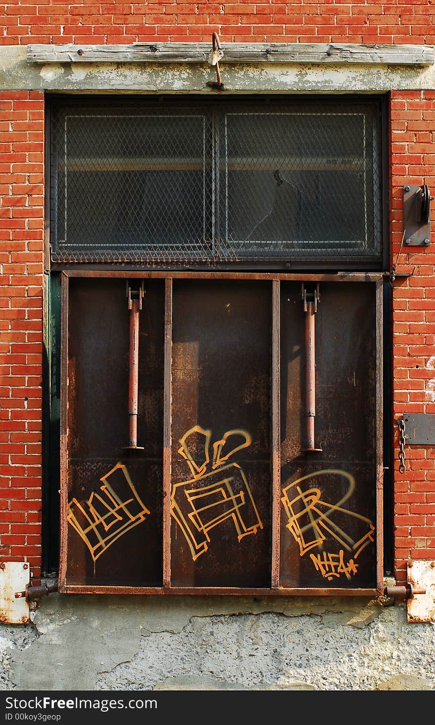 Old articulated loading dock. Montreal, Canada. Camera: Nikon D200