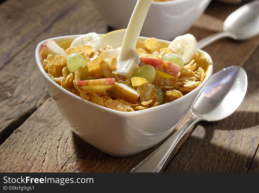 Corn flakes with fruits