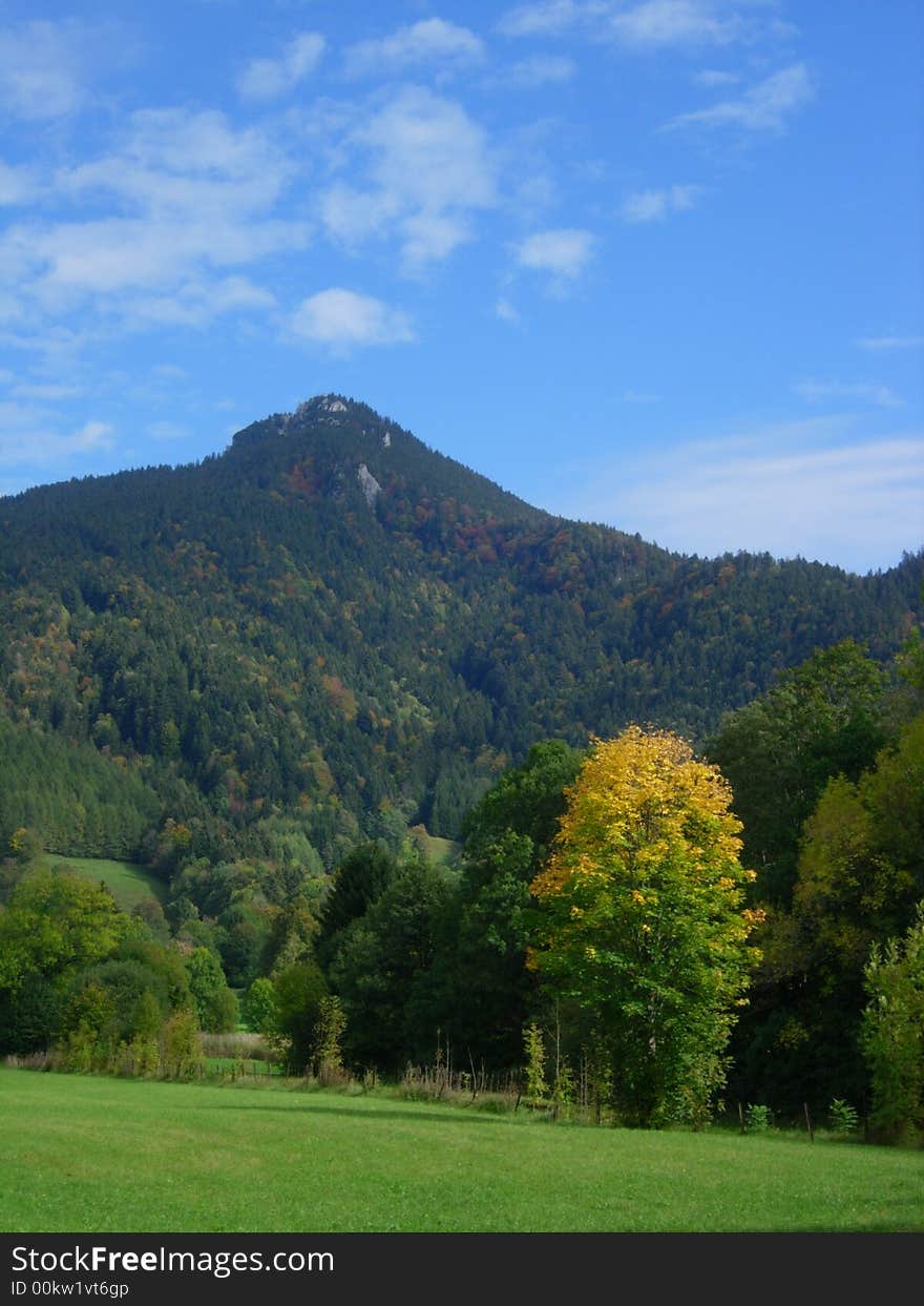 A beautiful way to hike. A beautiful way to hike