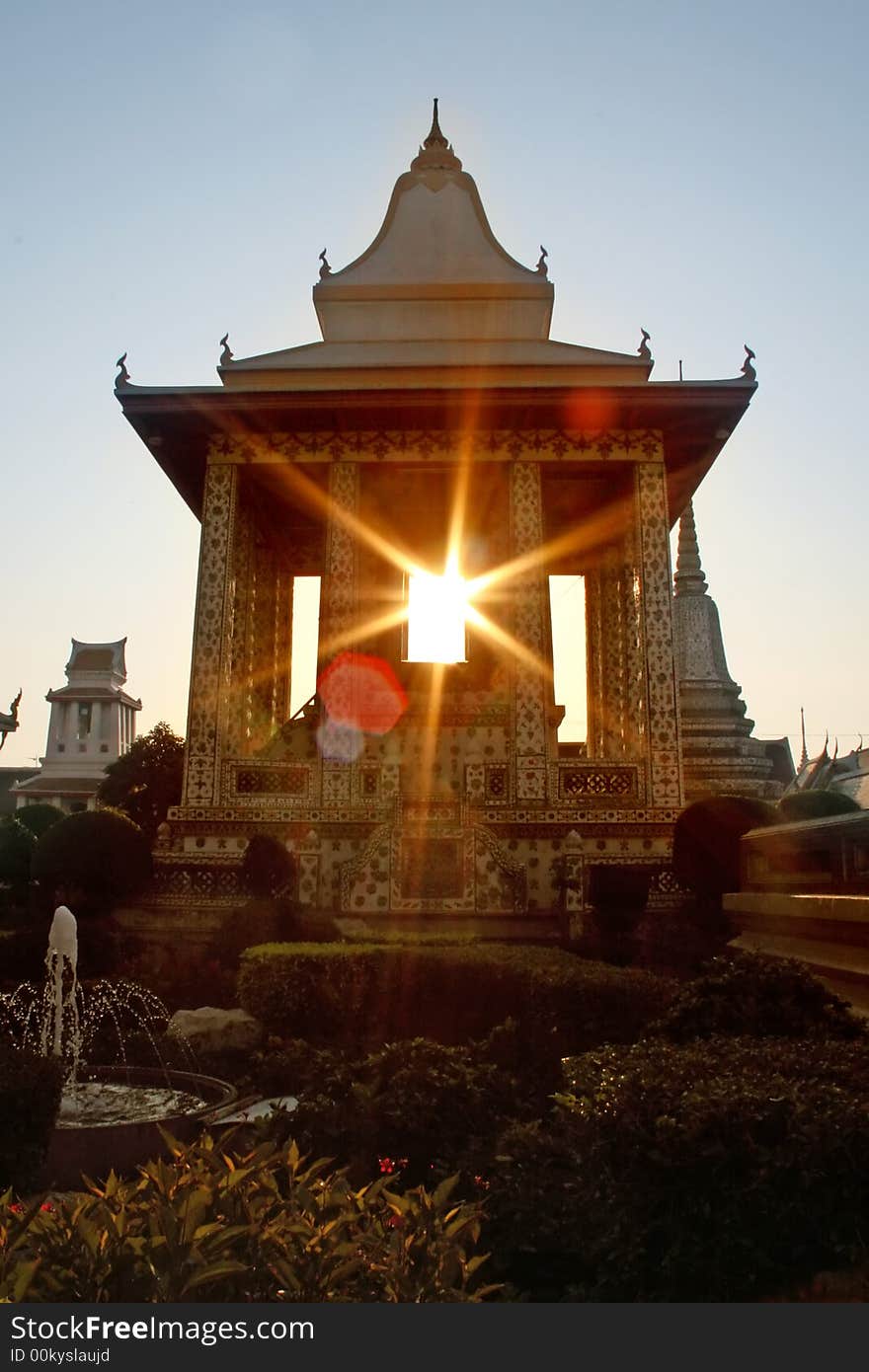 Sunset at Wat Arun