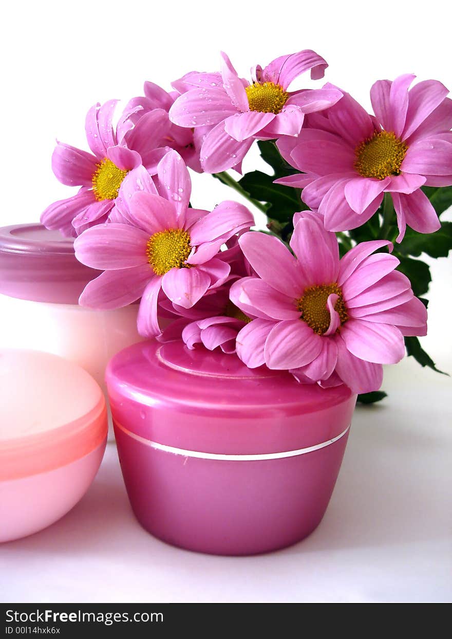 Cosmetic moisturizing cream with flowers