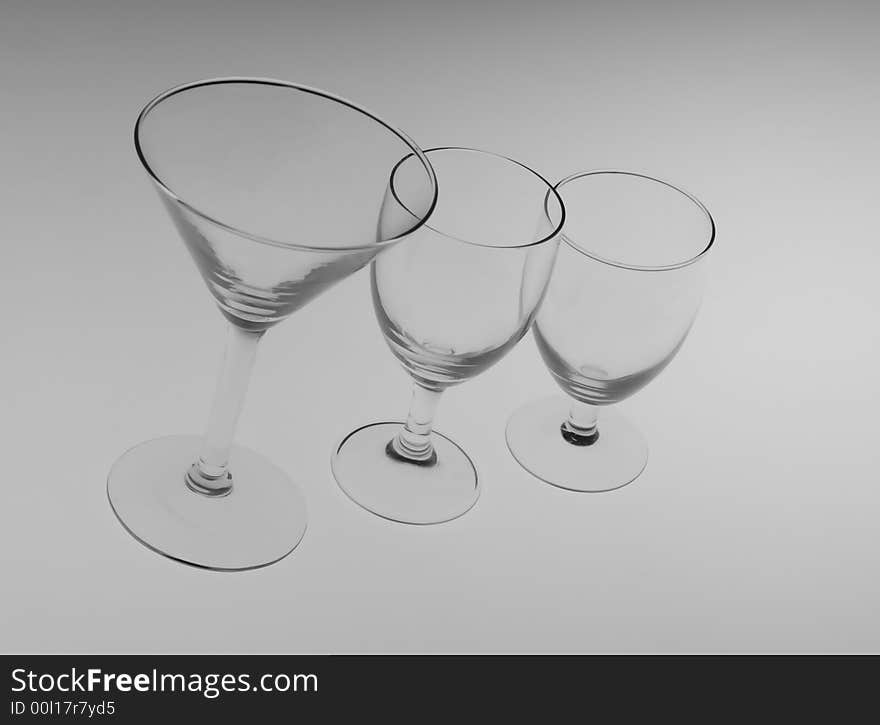 The white and empty glasses in one line. The white and empty glasses in one line