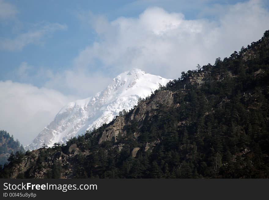 Karcham is situated on India-Tibet Border in the State of Himachal Pradesh