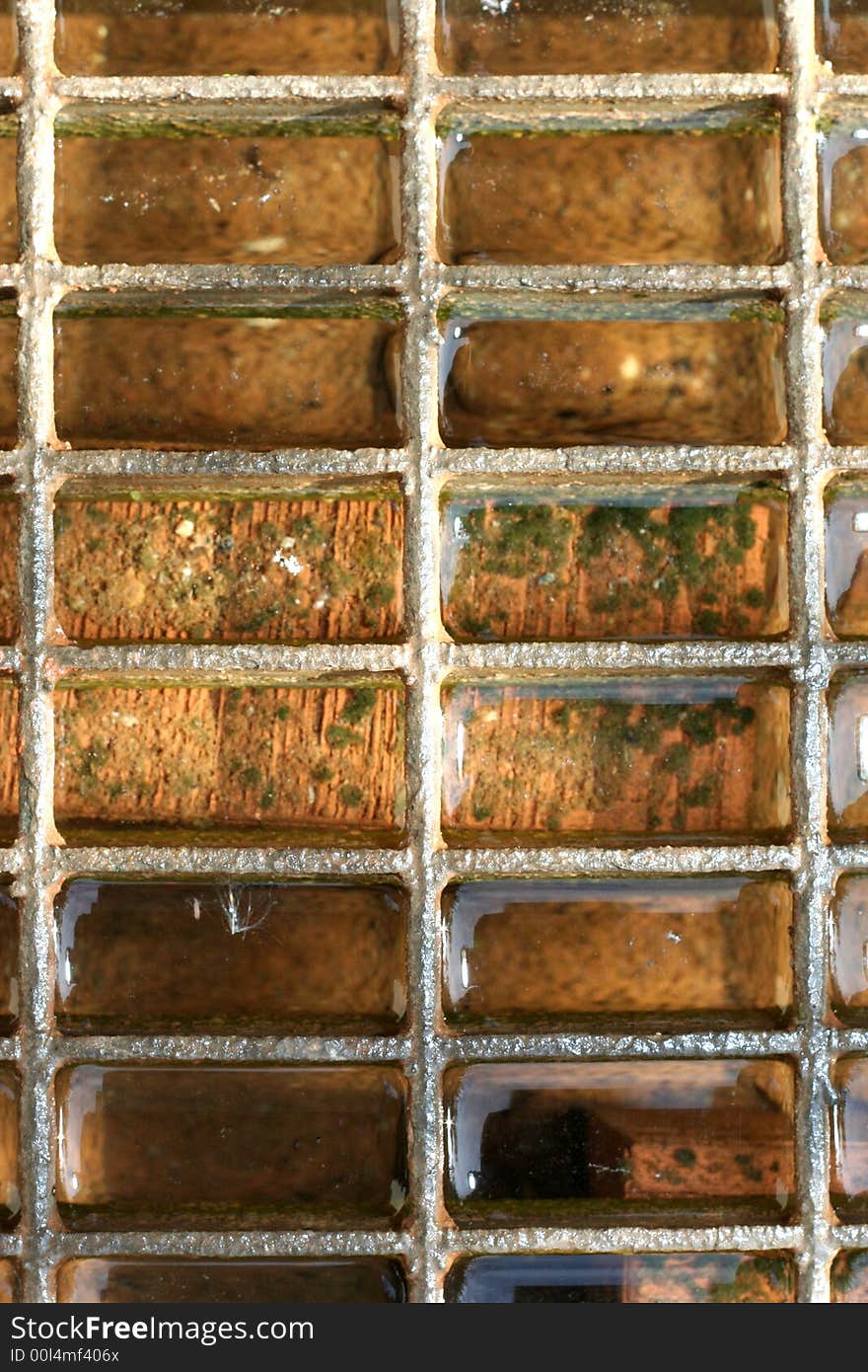 Cell Water Grate