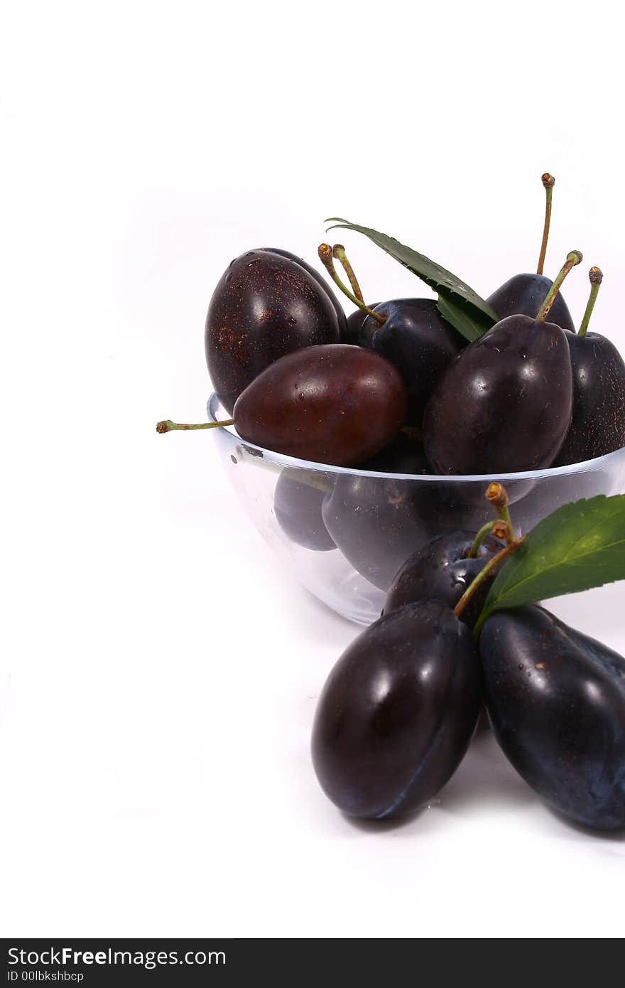 Violet Plumbs isolated on white background-fruits